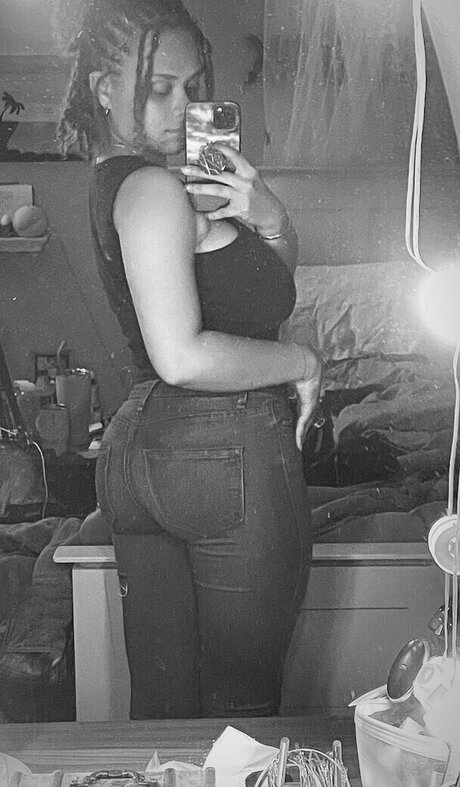 Lexcova star nude photos