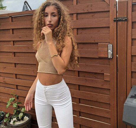 Jazmine Dyer perfect model picture