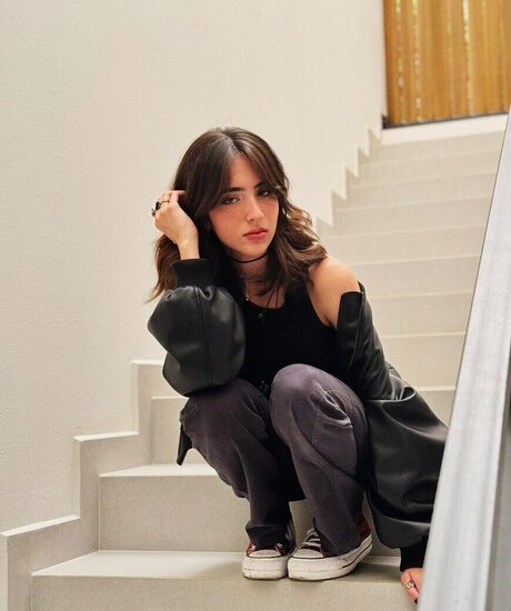 Gabriela Bee adult model photo