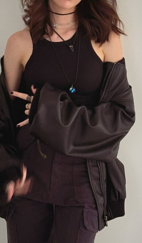 Gabriela Bee adult star pictures