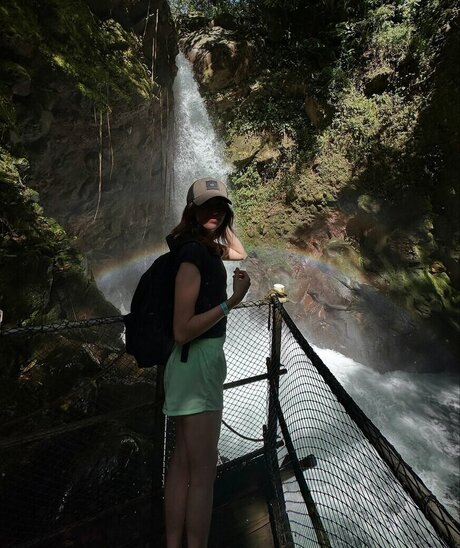 Gabriela Bee naked actress photos