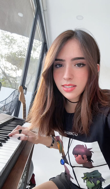 Gabriela Bee model free archive