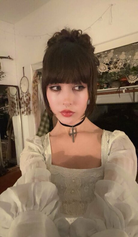 Moongirlevie pornstar beautiful pic