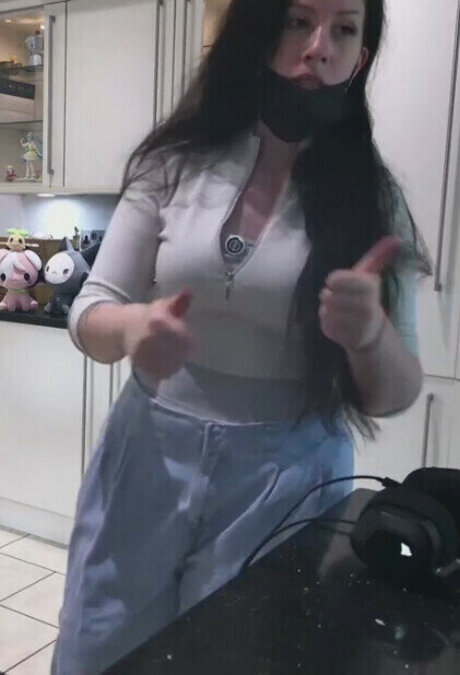 Dya Rikku naked star archive