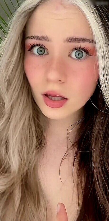 nadinebreaty model nudes archive