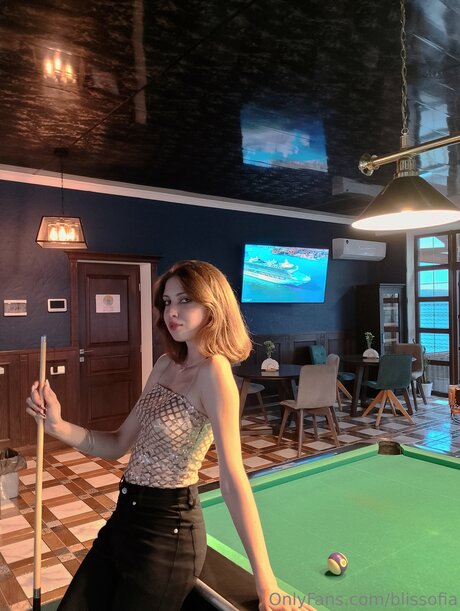 Blissofia pretty model photo