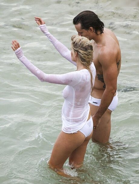 Lara Stone model beautiful image