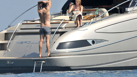 Lara Stone exclusive model images