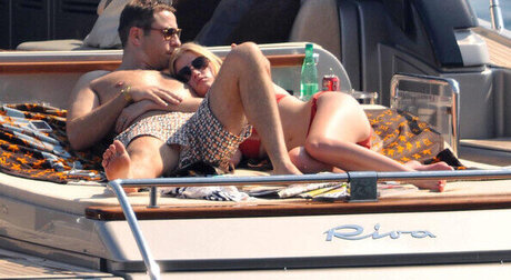 Lara Stone nude actress image