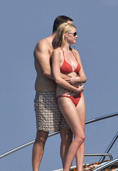 Lara Stone model img