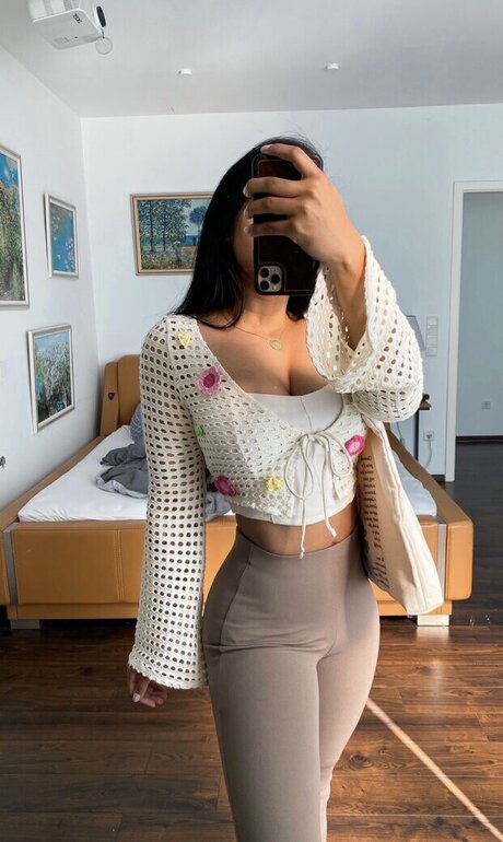 Nicole Schiebler star hot pics