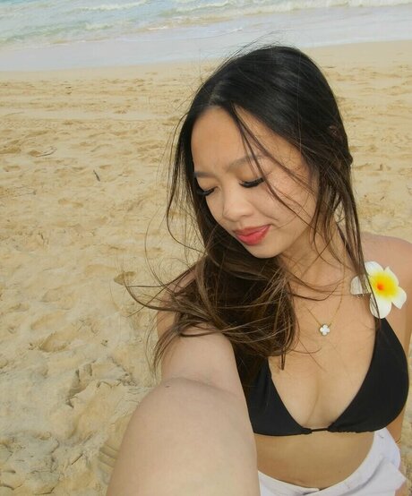 Angelle Dagun sexy model archive