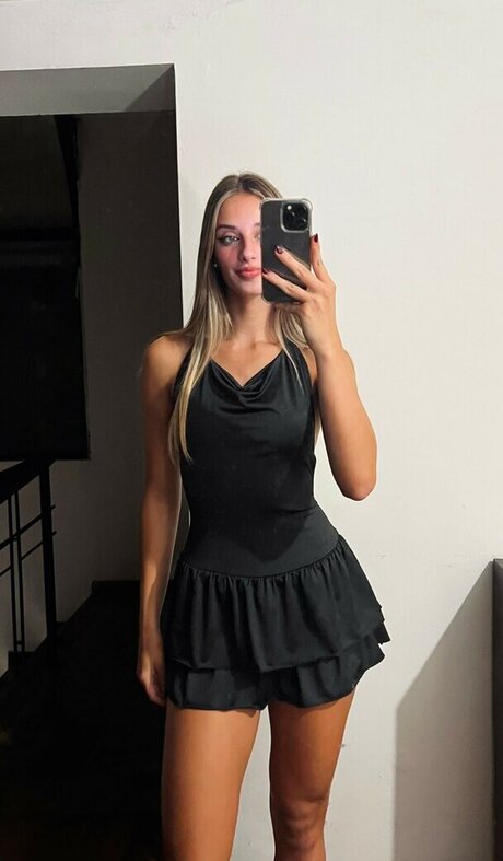 Jazmin Peralta model top photos