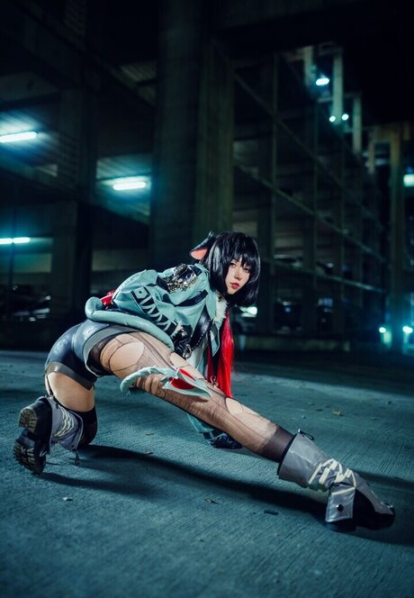 Duckie Cos erotic model images