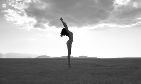 Lela Loren model naked photos