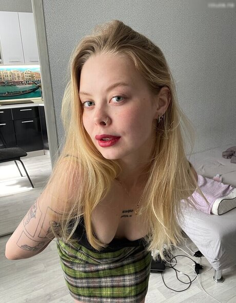 Luisa Kaiser model hd pic