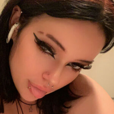 a very2 2 pretty pornstar pics