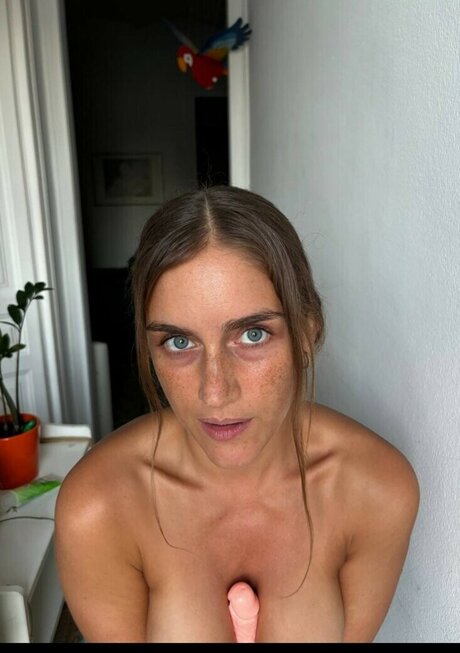 Oruzan nude star images