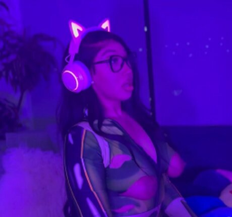 iloveaoki exclusive actress pics