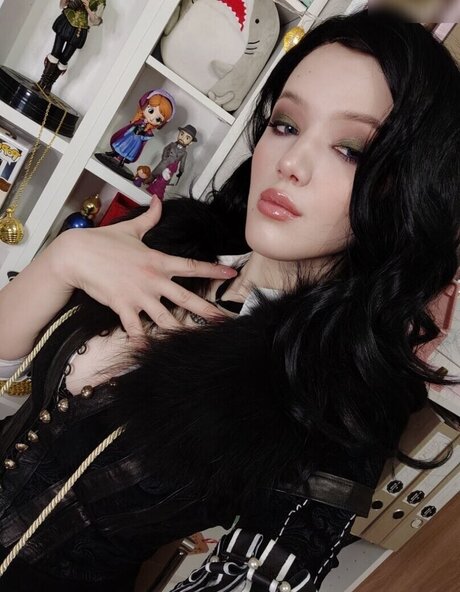 Lada Lyumos star beautiful pics