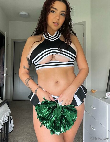 skirtsowo model sexy image