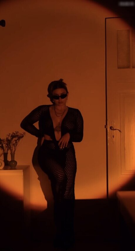 Salome Sylvana star nude img