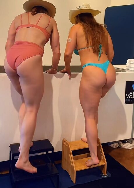 Lea Schreiner adult model archive