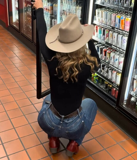 Jordan Blue pornstar sexy photos