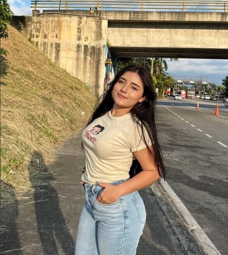 Alme ASMR nudes actress image