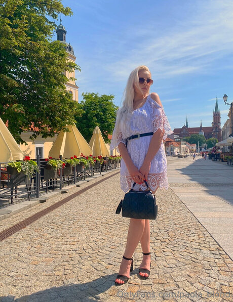 Paola blond pornstar high quality pics