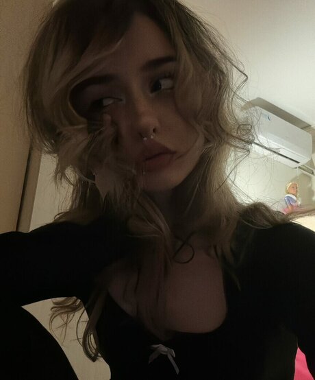 pavuk1 0 erotic model photo