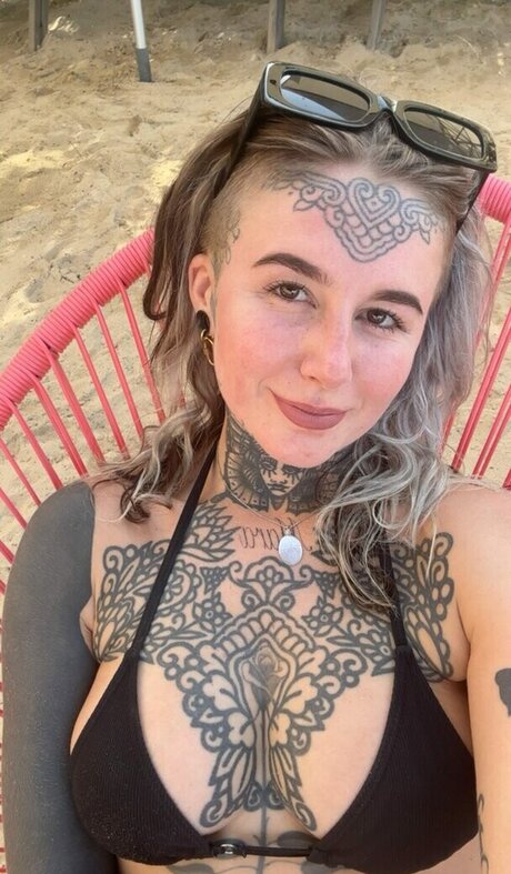 divinement bon pornographic model photos