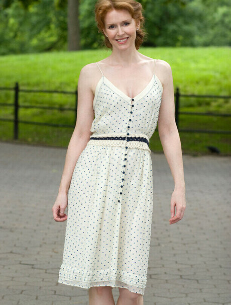 Amanda Barron beautiful star images