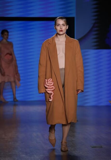 Leticia Colin star adult images