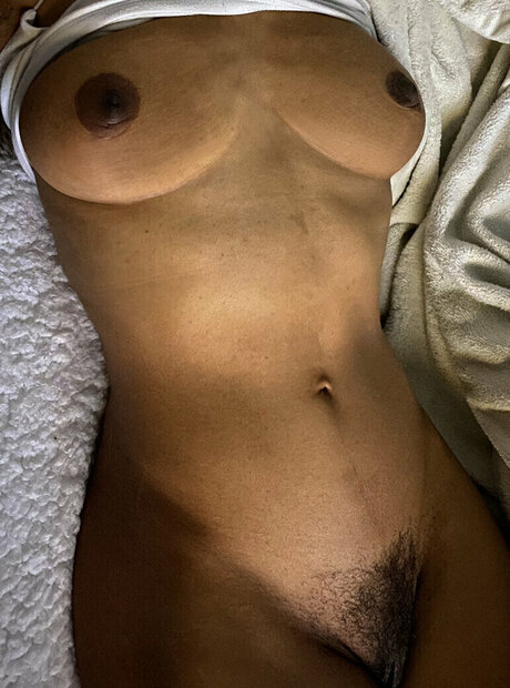 Leo London nude actress pics