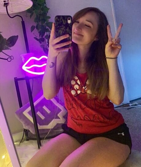 Coffeeslay sexy actress pics