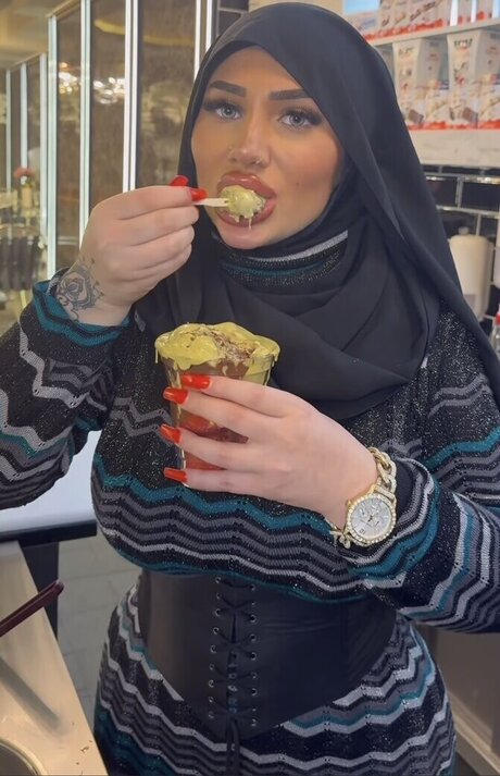 Abir zrk pretty actress images