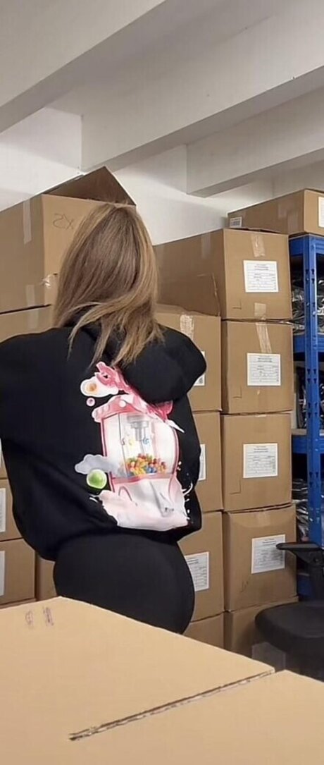 Alysa Ruppert art model picture