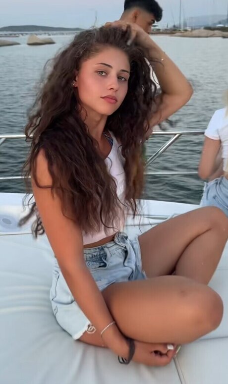 Alysa Ruppert star hot photos