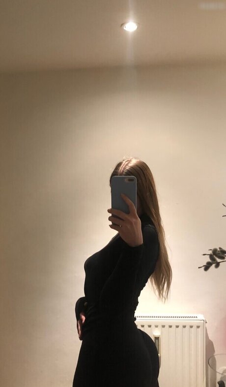 Sara ncx erotic pornstar pictures