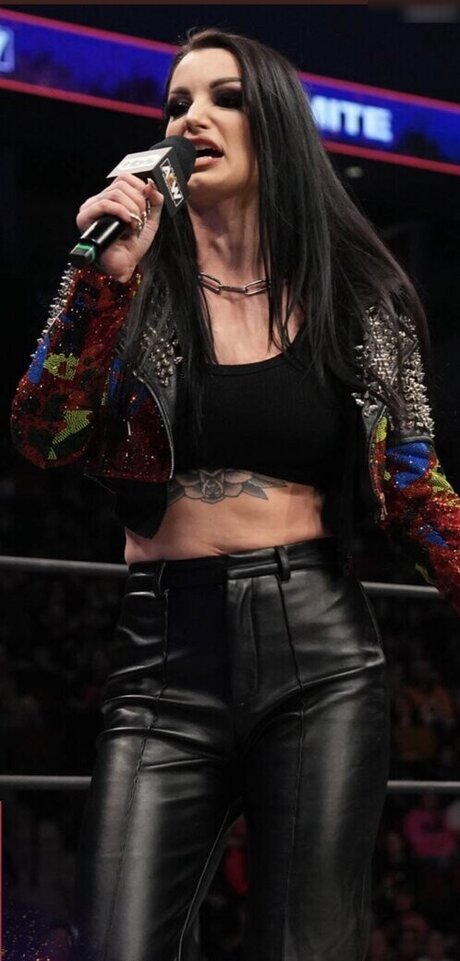 Saraya Jade Bevis top actress img