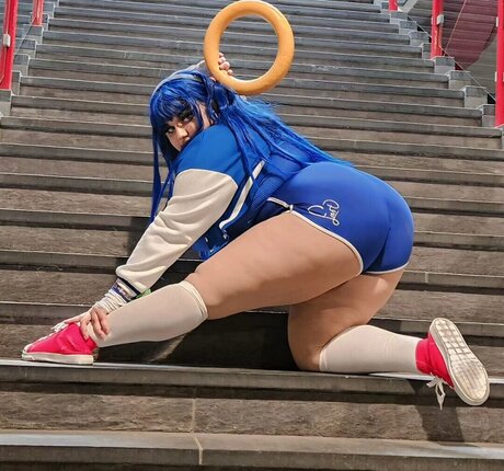 Bigtiddyash model naked image