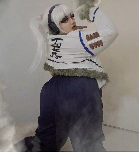 Bigtiddyash model high quality pics