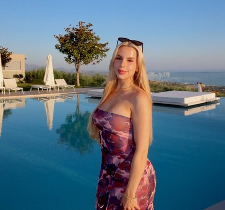 Lucia Leona pornstar adult photo