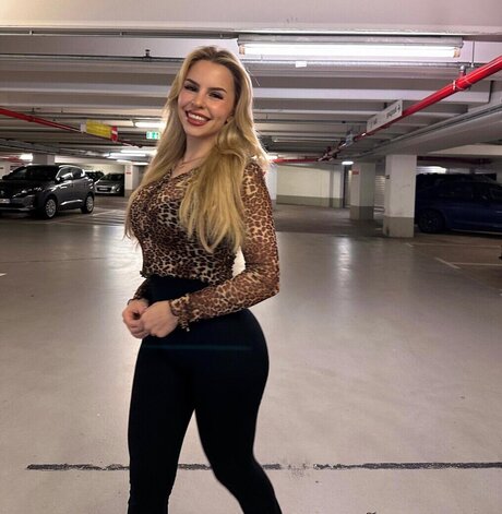 Lucia Leona model high quality gallery