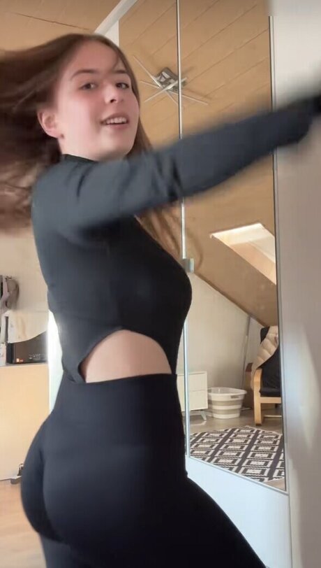 Darling sxh porn star pictures