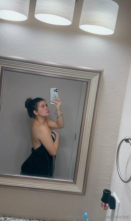 elizabethnichol sex star images