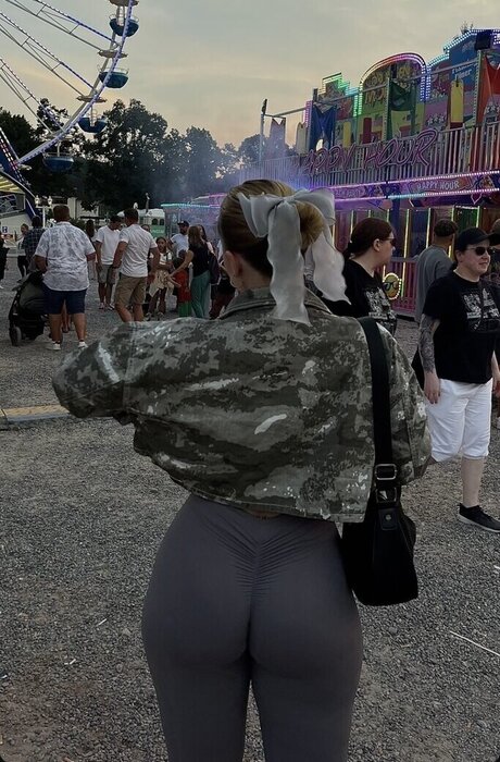 Luisa Fr h model pretty picture