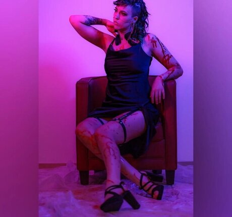 locolea art model photo