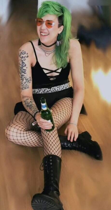 locolea model pornographic image